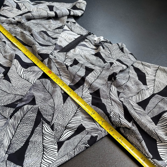 LOFT Fern Wrap Romper Black White Flounce Sleeves‎ womens 12p waisted pockets - Picture 5 of 8